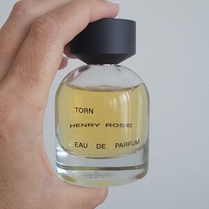 Torn Eau de Parfum - Black and Gold